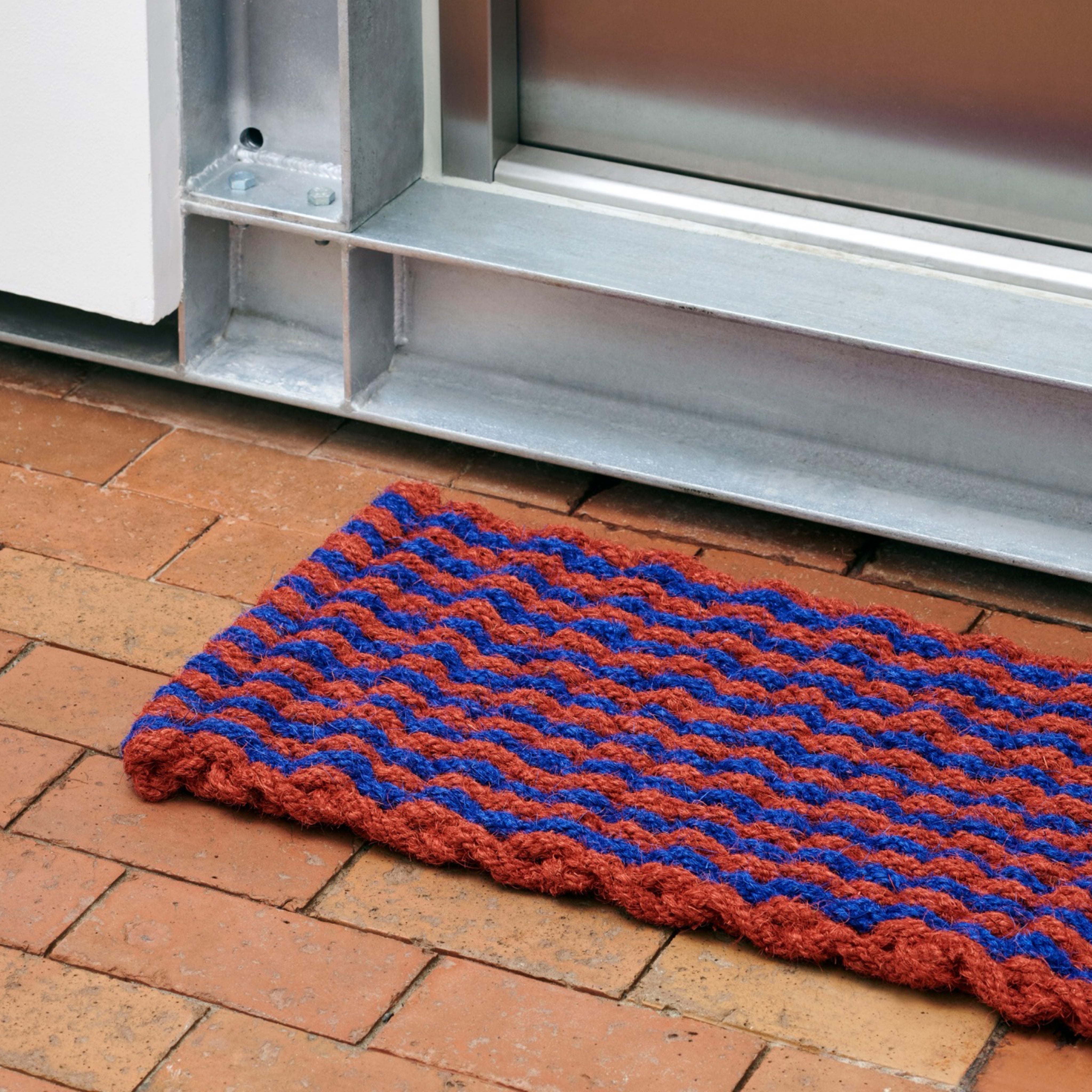 HAY Coco Door Mat Stripe Wave - Brown & Navy