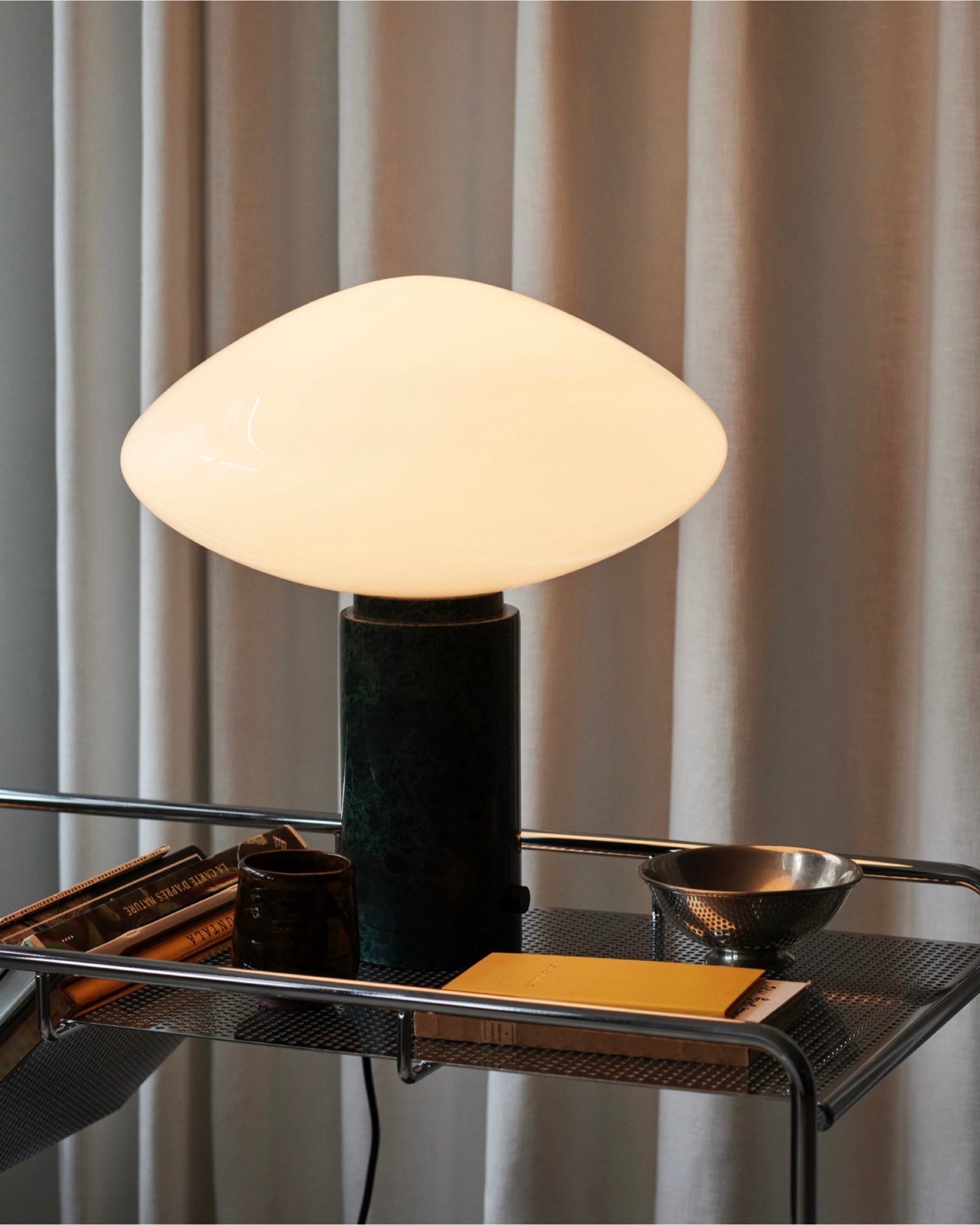 &Tradition Mist Table Lamp