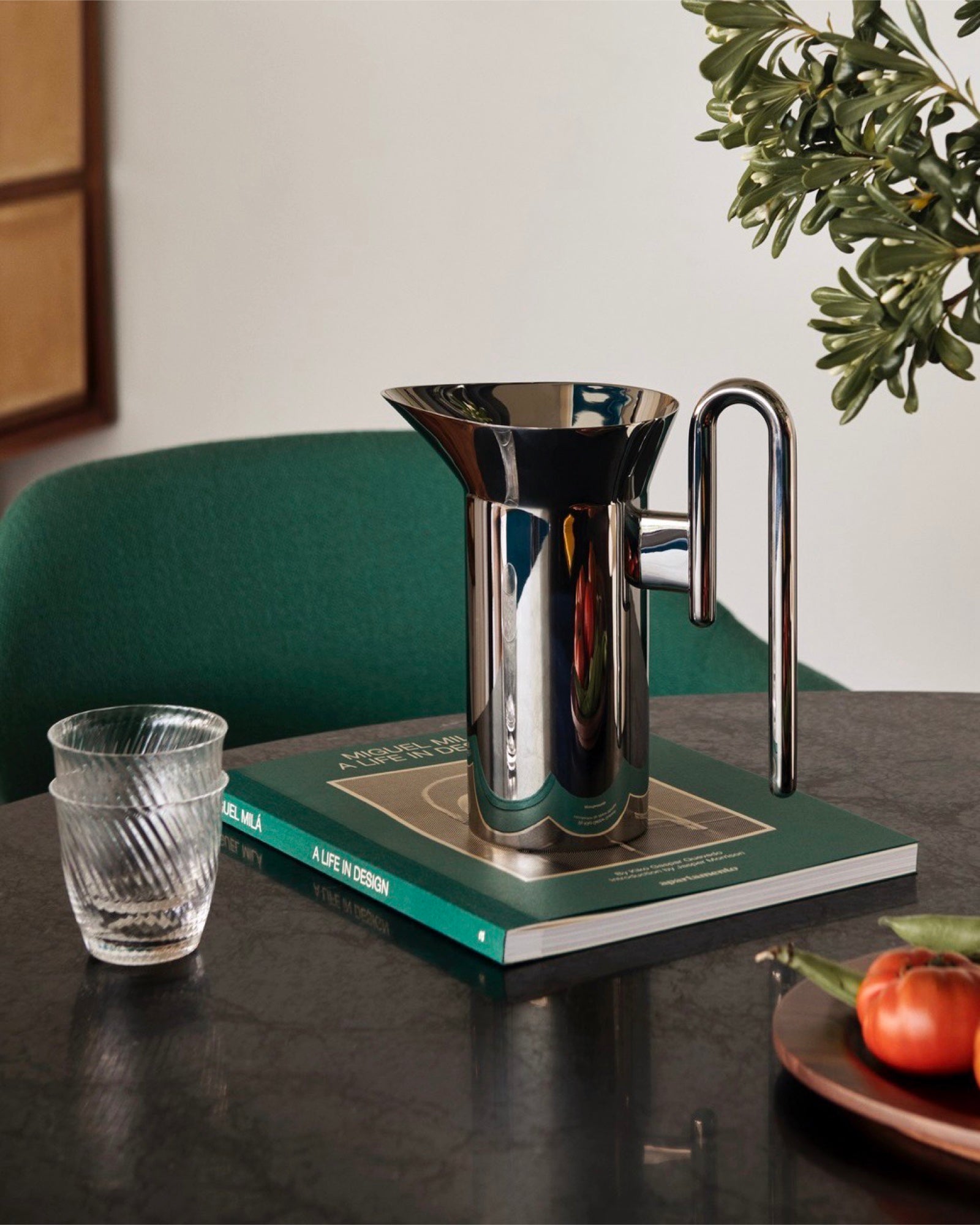 &Tradition Momento Jug - Polished Stainless Steel (JH38)