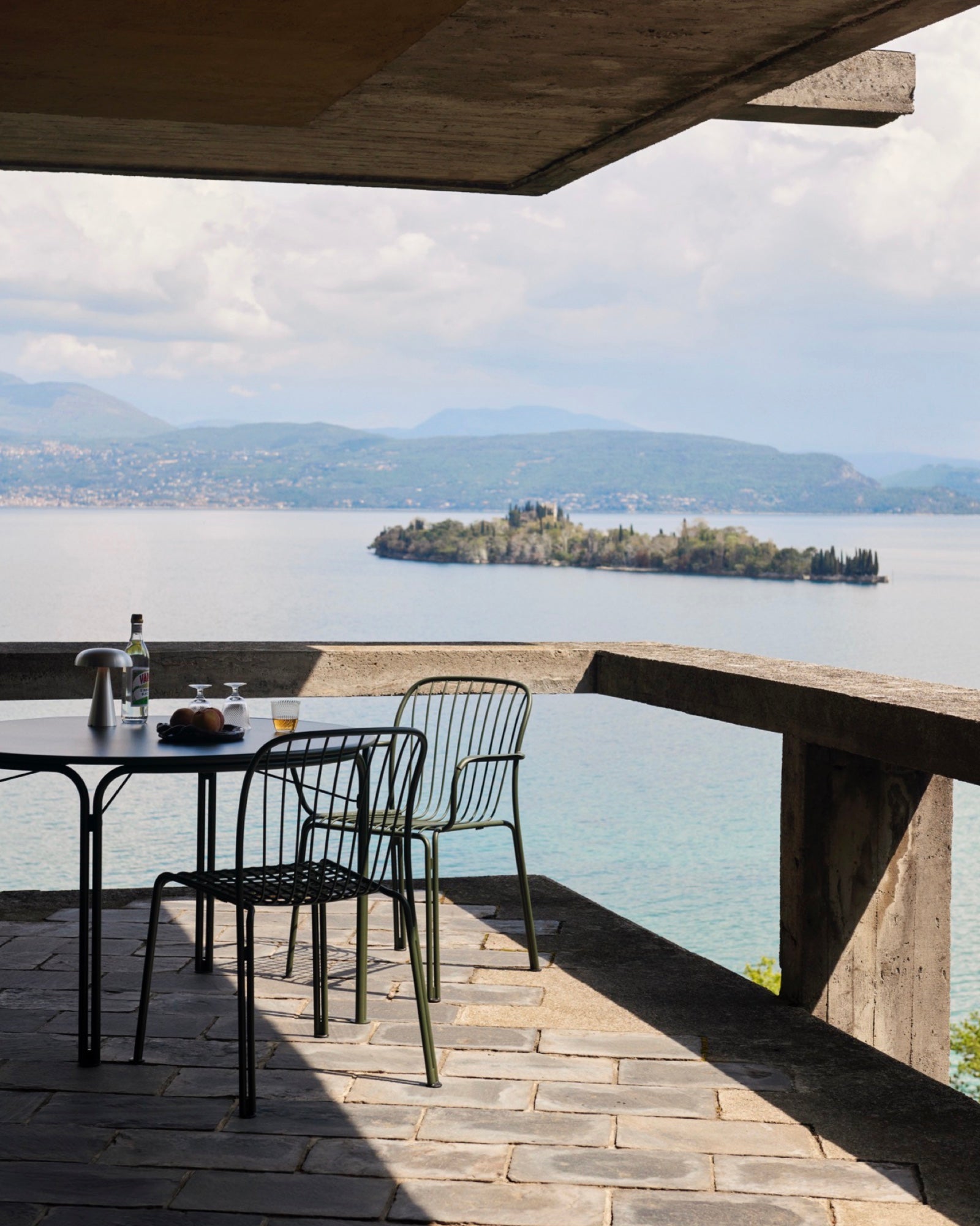 &Tradition Thorvald Round Dining Table SC98