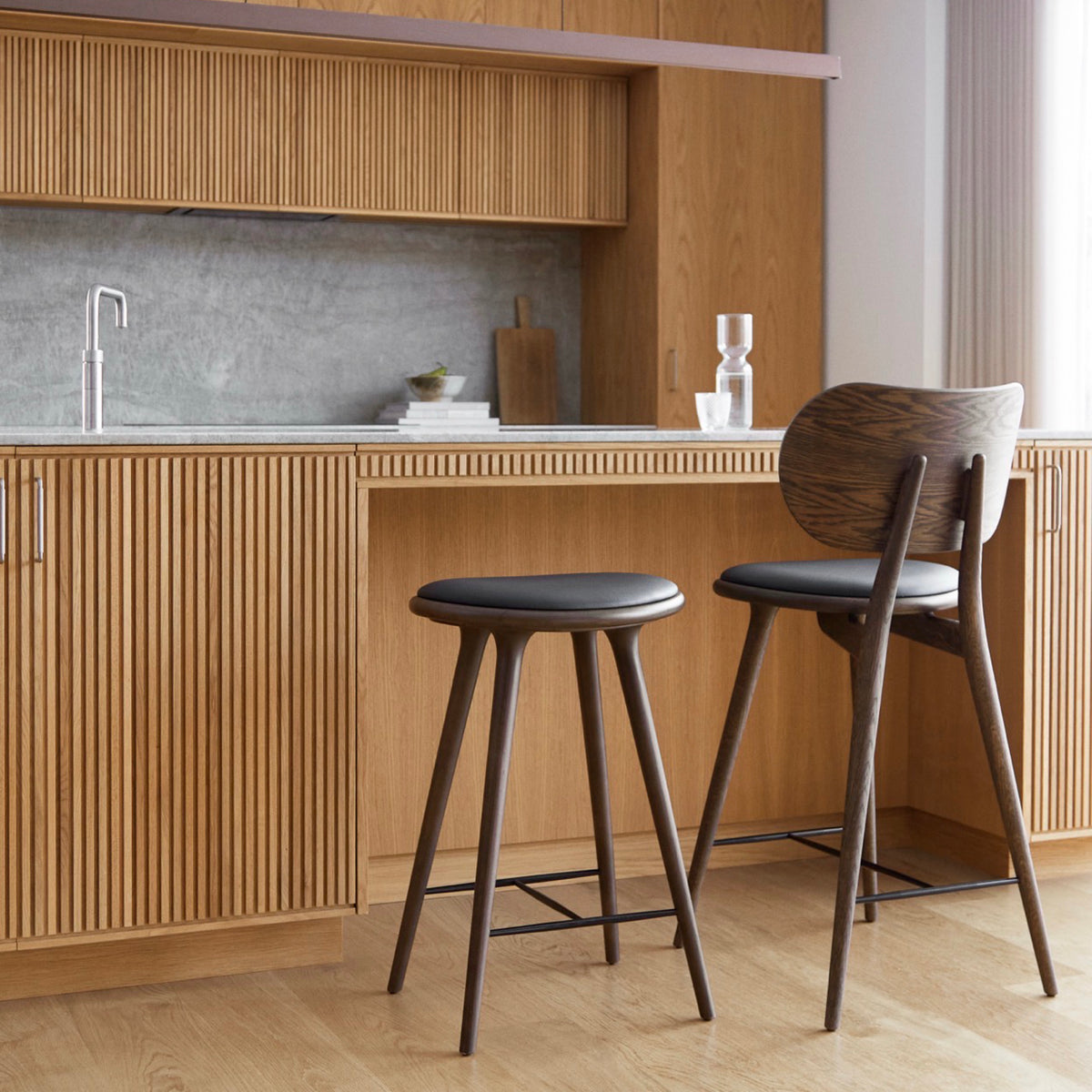 Mater High Stool Backrest