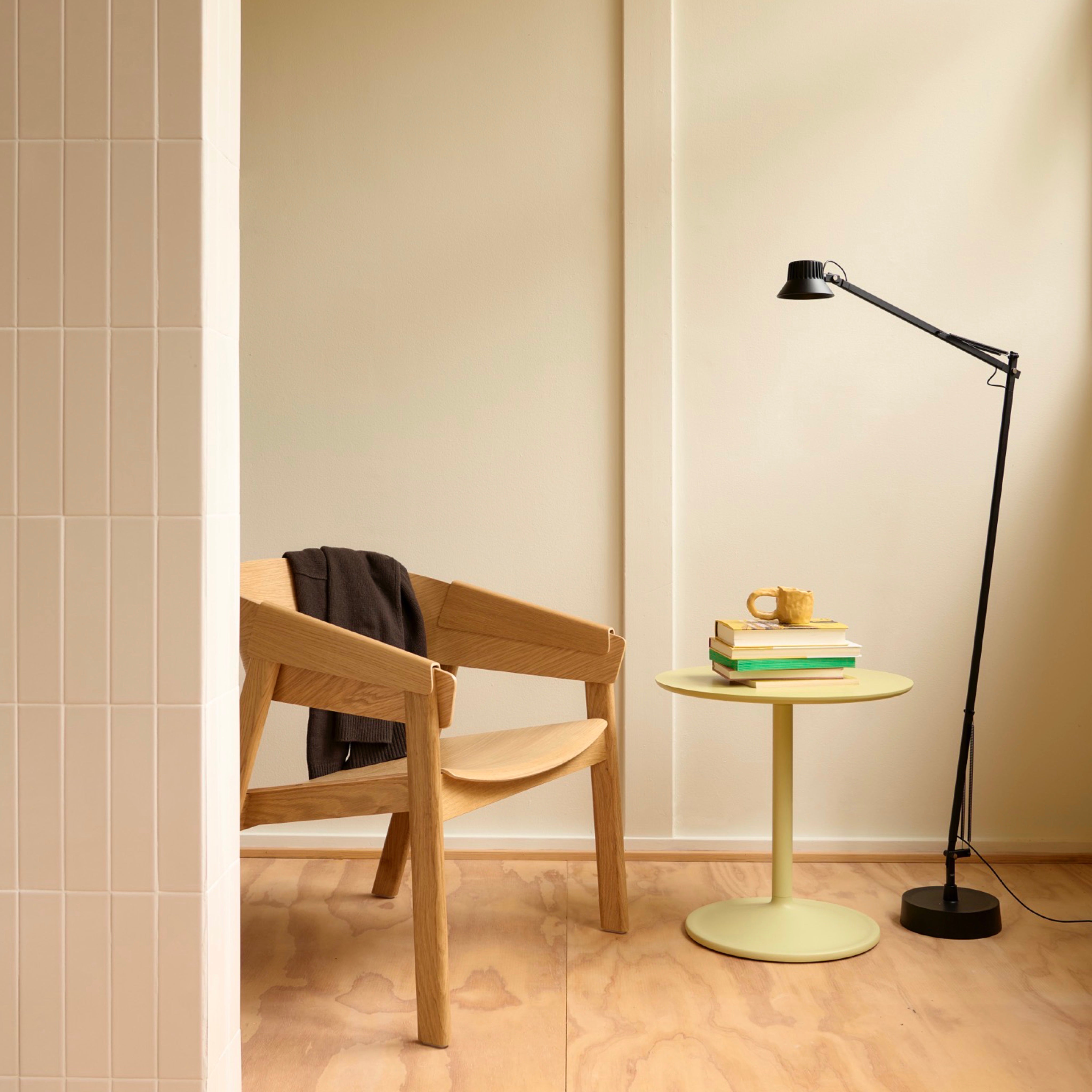 Muuto Dedicate Floor Lamp - Black