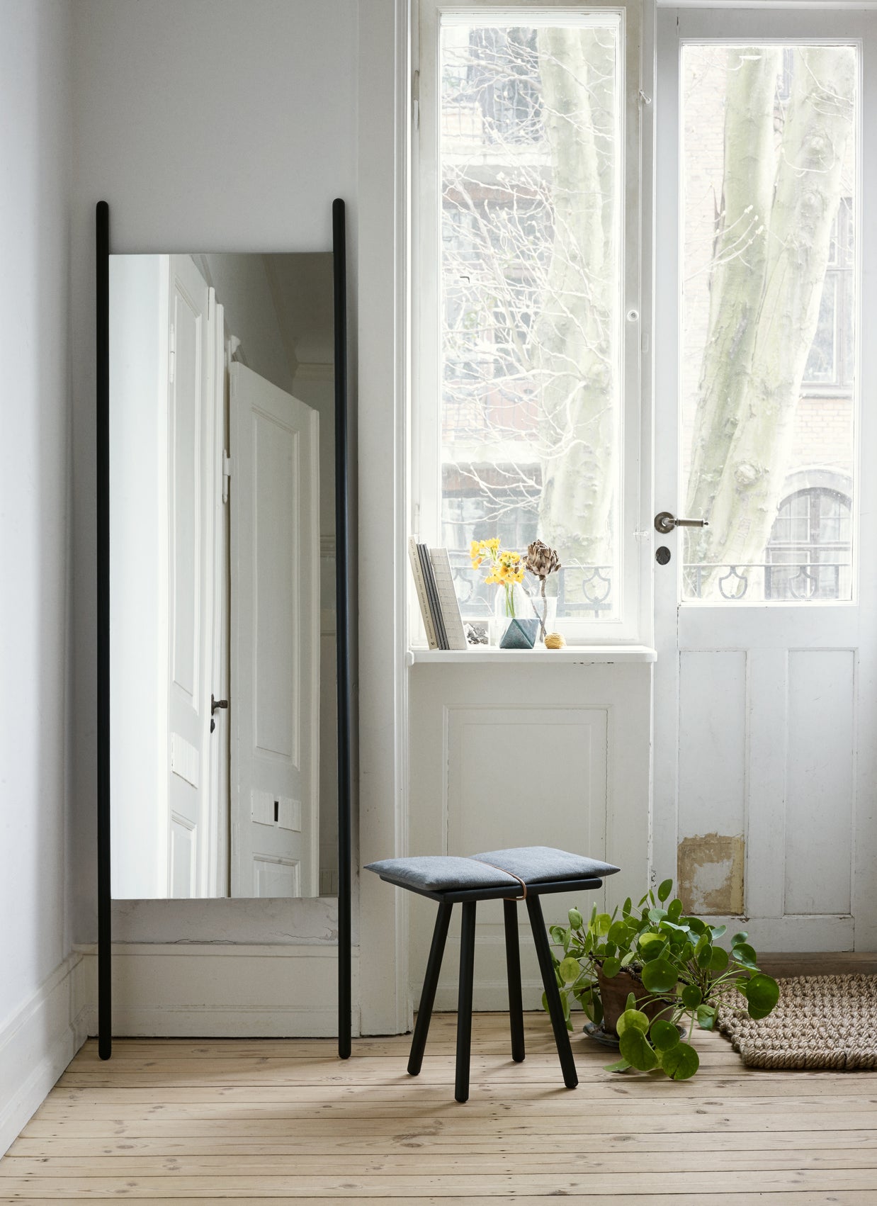 Fritz Hansen Collection Georg Mirror