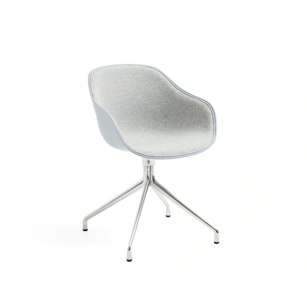 HAY AAC 220 front uph Mode 002 – slate blue 2.0 shell – polished 4 star swivel base