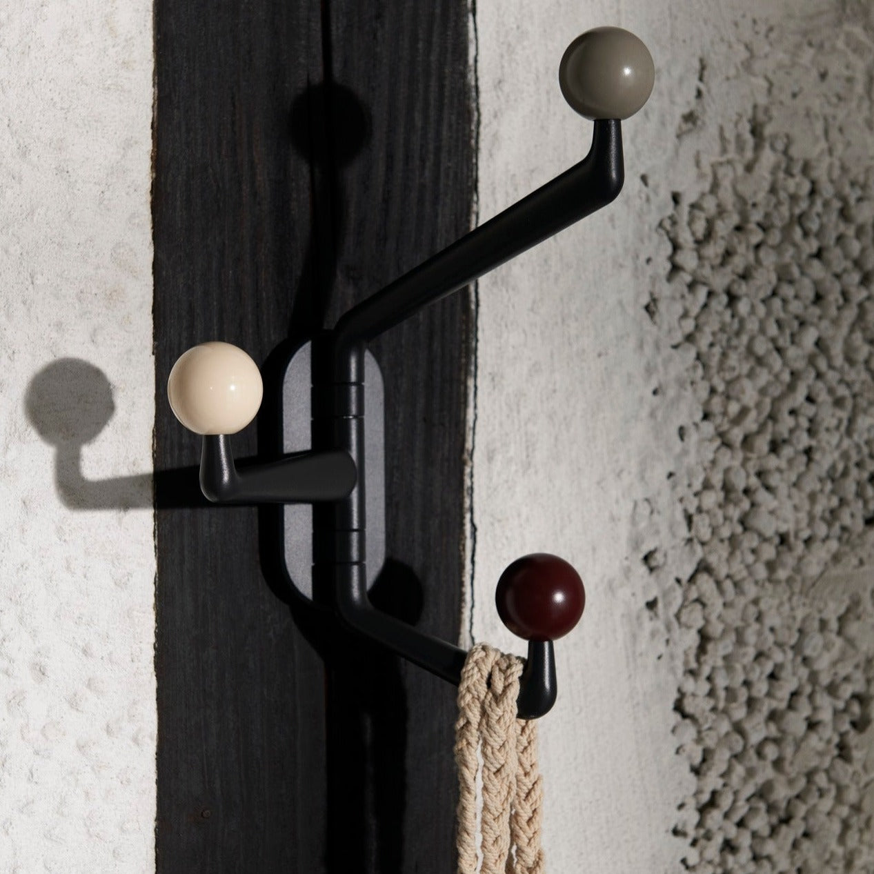 &Tradition Capture Wall Hook Large - Graphite & Multicolour (SC75)