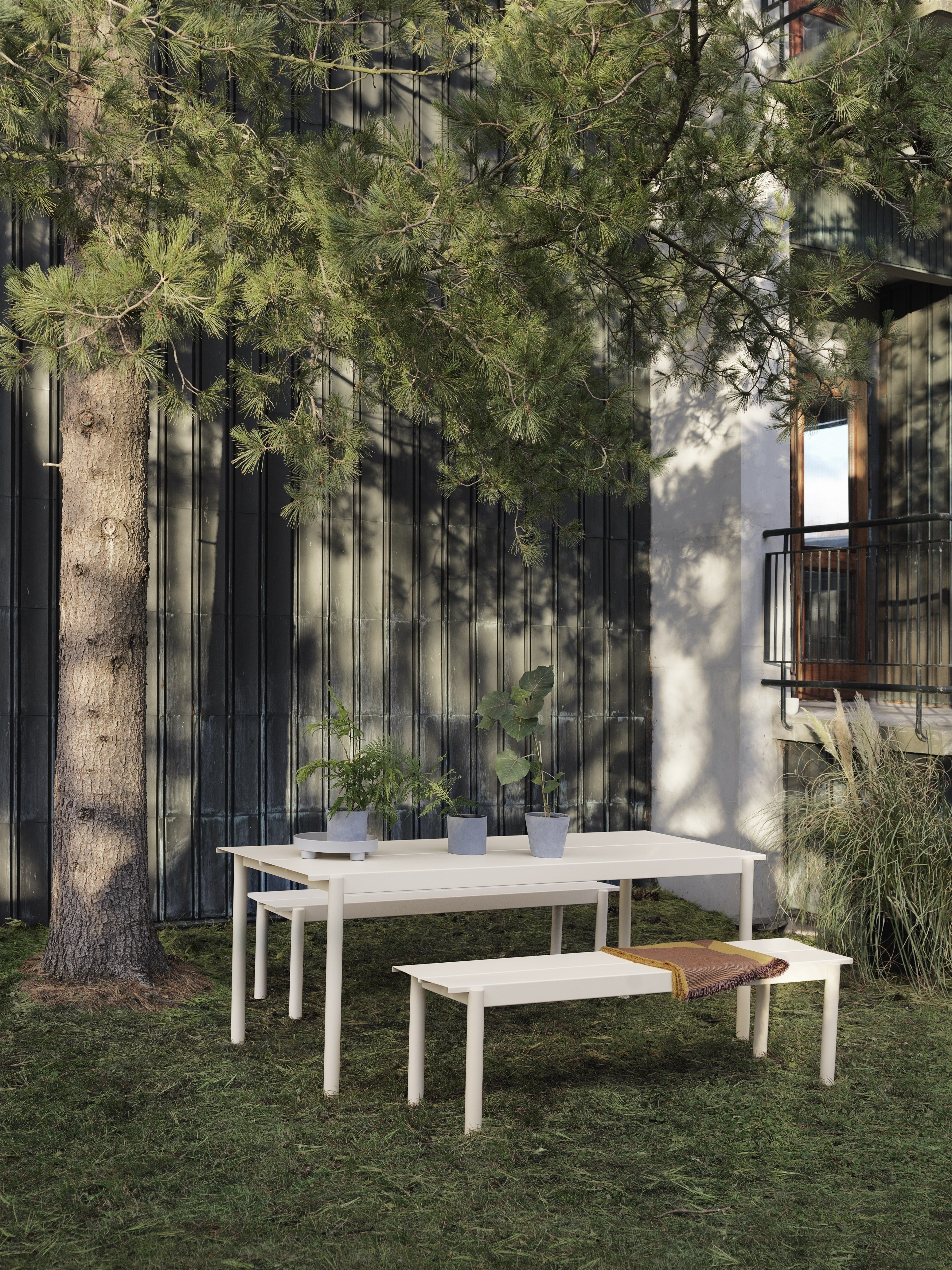 Muuto Linear Steel Outdoor Table