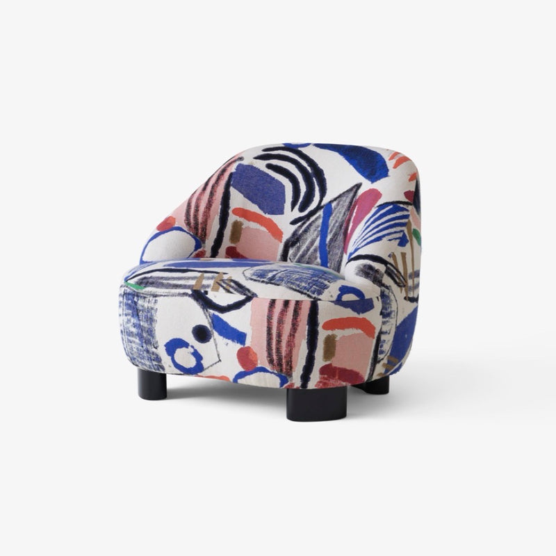 Margas upholstered furniture by &Tradition