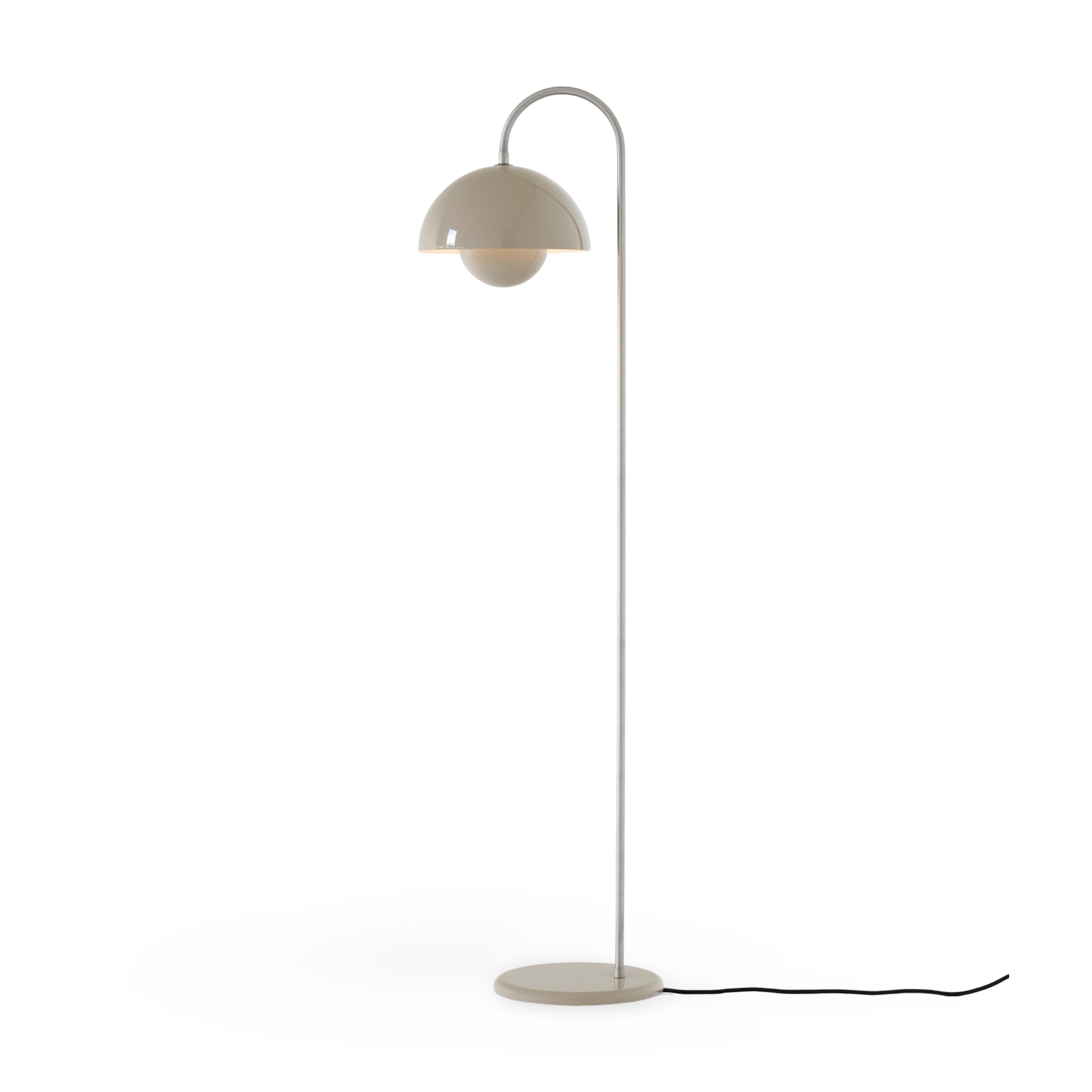 &Tradition Flowerpot Floor Lamp VP12