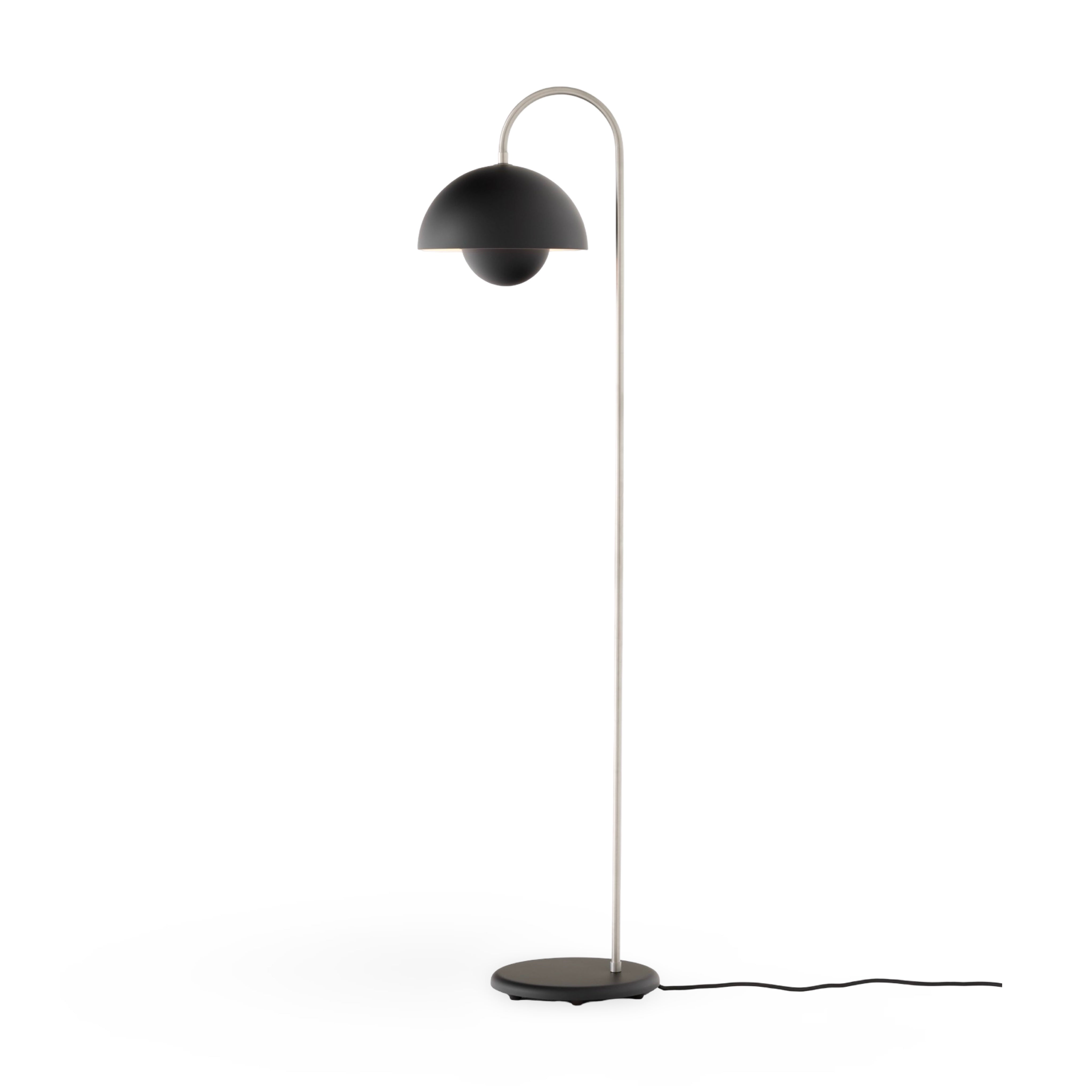 &Tradition Flowerpot Floor Lamp VP12