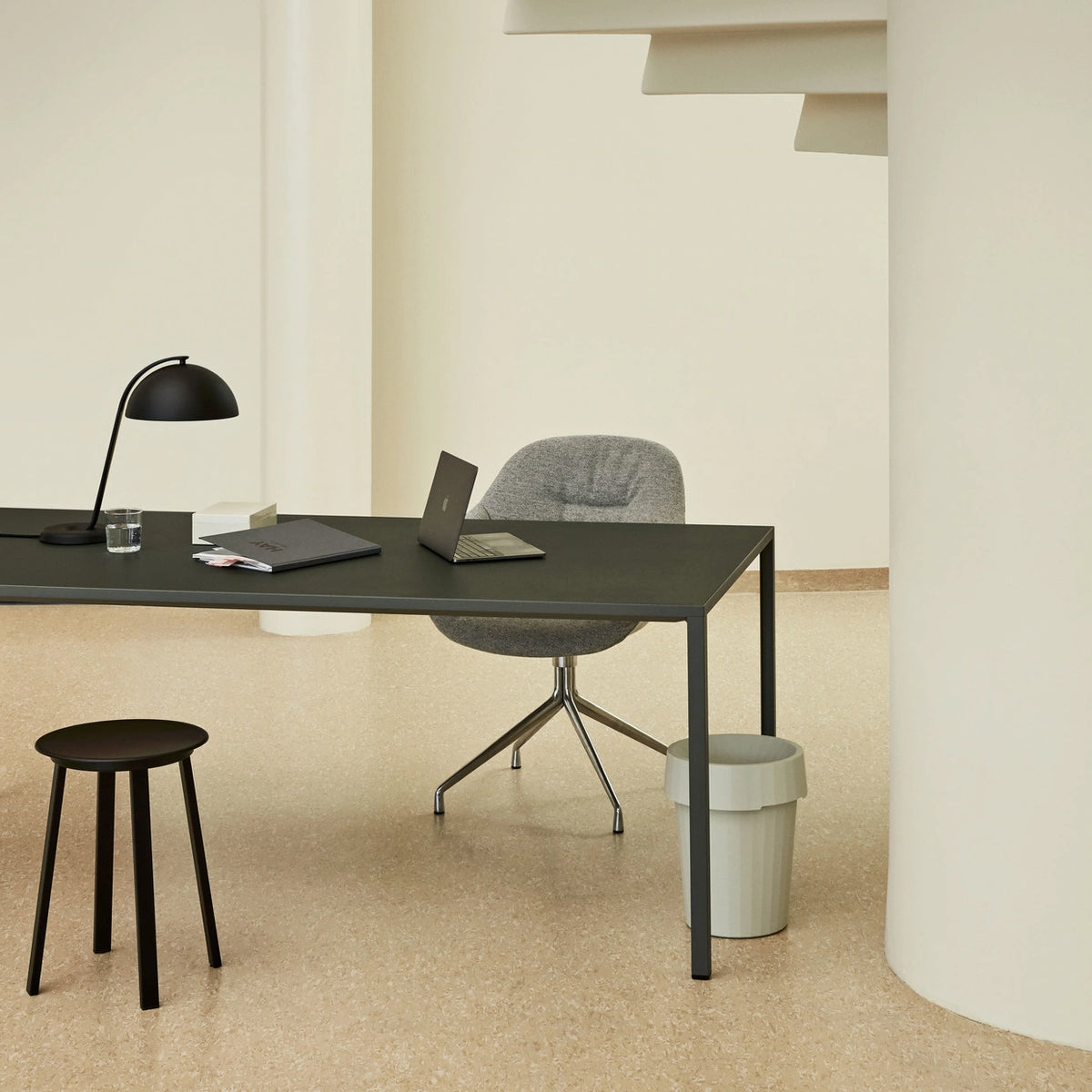 HAY AAC 121 Soft Chair Hallingdal 116  alu base – Revolver Stool black – New Order Table charcoal