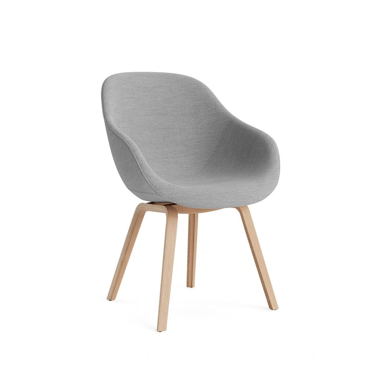 HAY AAC 123 Mode 008 – wb lacquer oak base