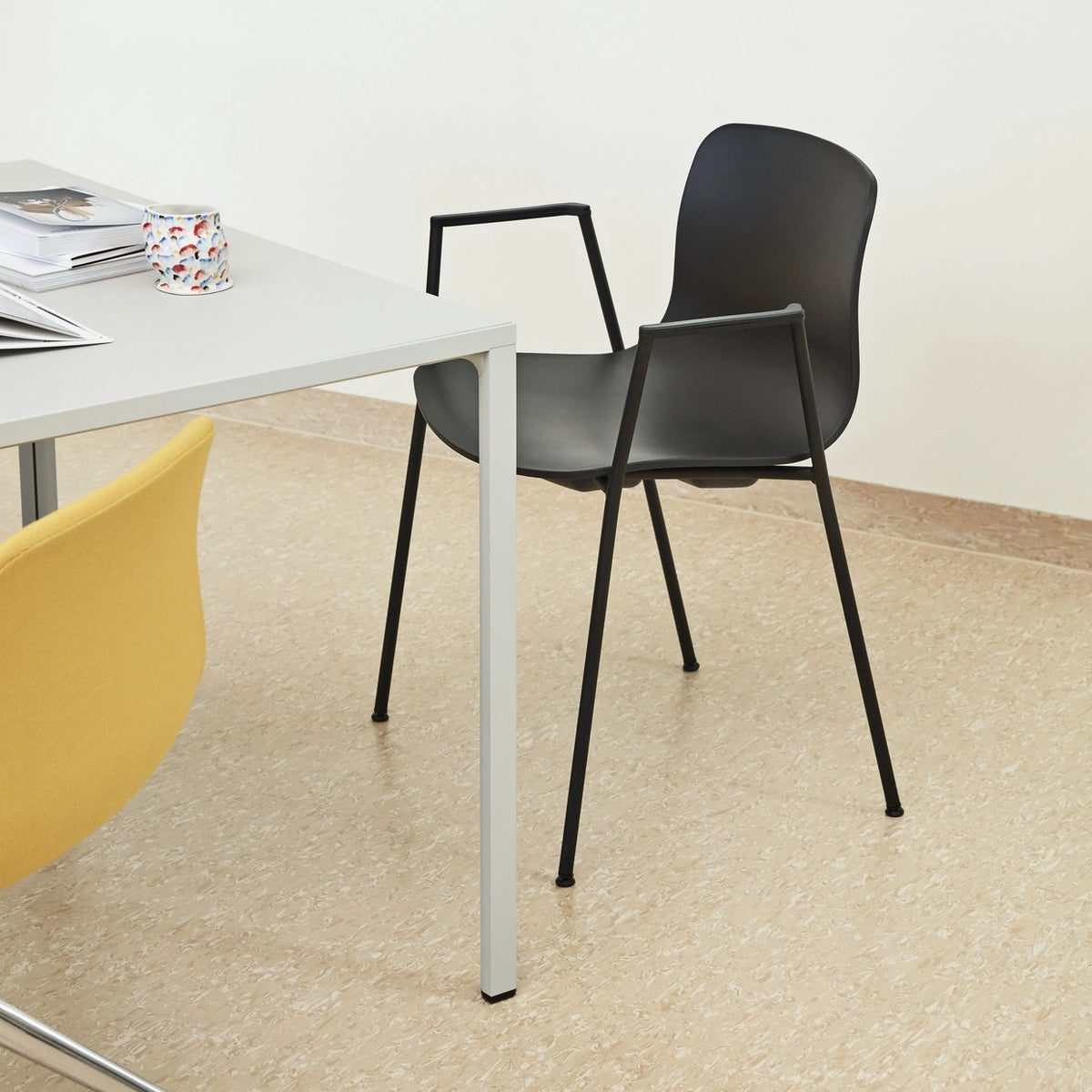 HAY AAC 18 black 2.0 shell black base – New Order Table cloud grey
