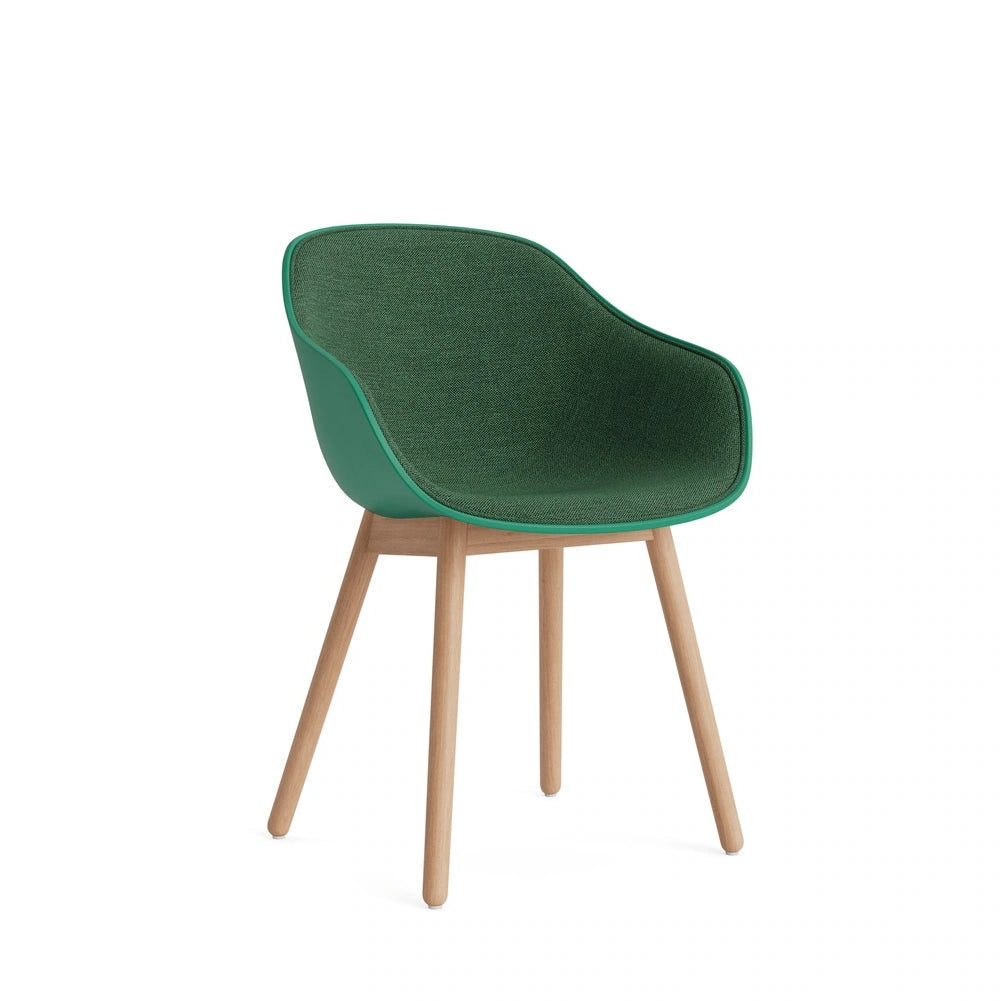 HAY AAC 212 front uph Mode 040 – teal green 2.0 shell – wb lacquered oak base