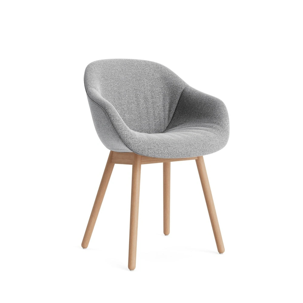 HAY AAC 213 Soft Hallingdal 130 – wb lacquer oak base
