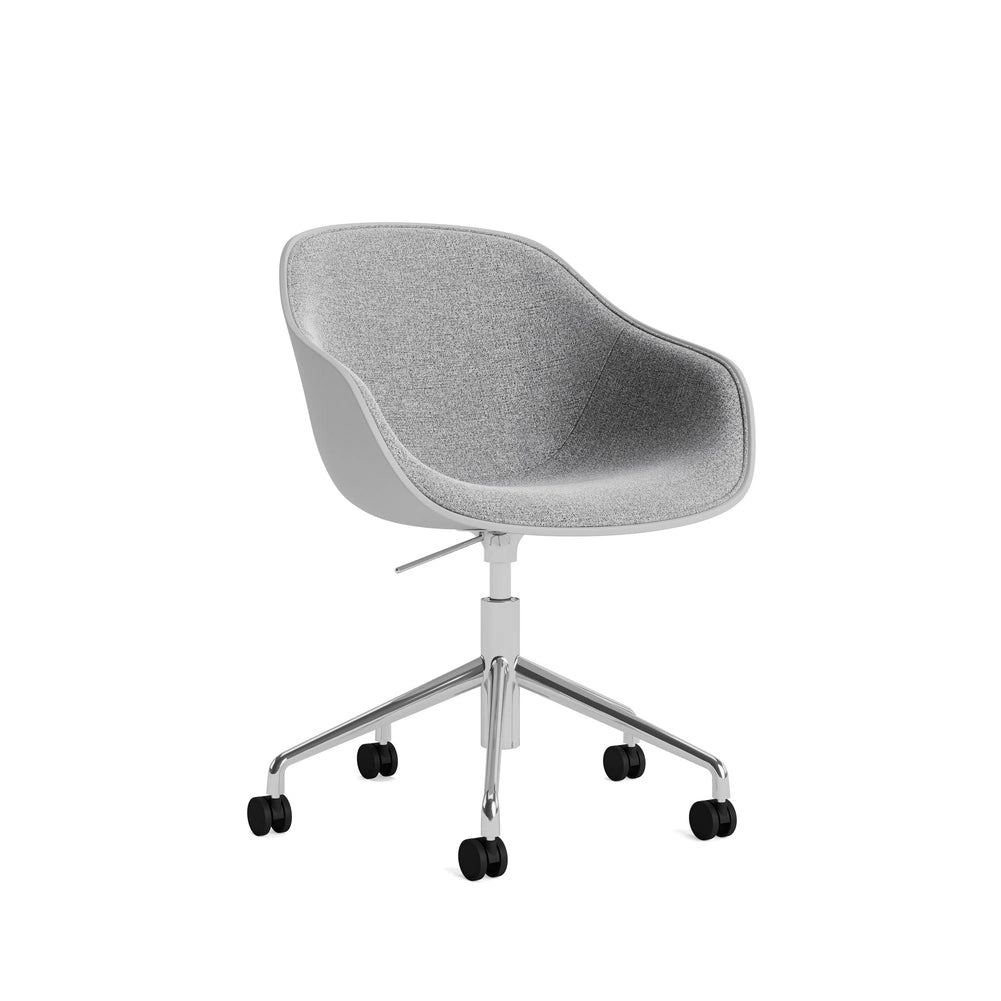 HAY AAC 252 front uph Hallingdal 130 – concrete grey 2.0 shell – polished alu base