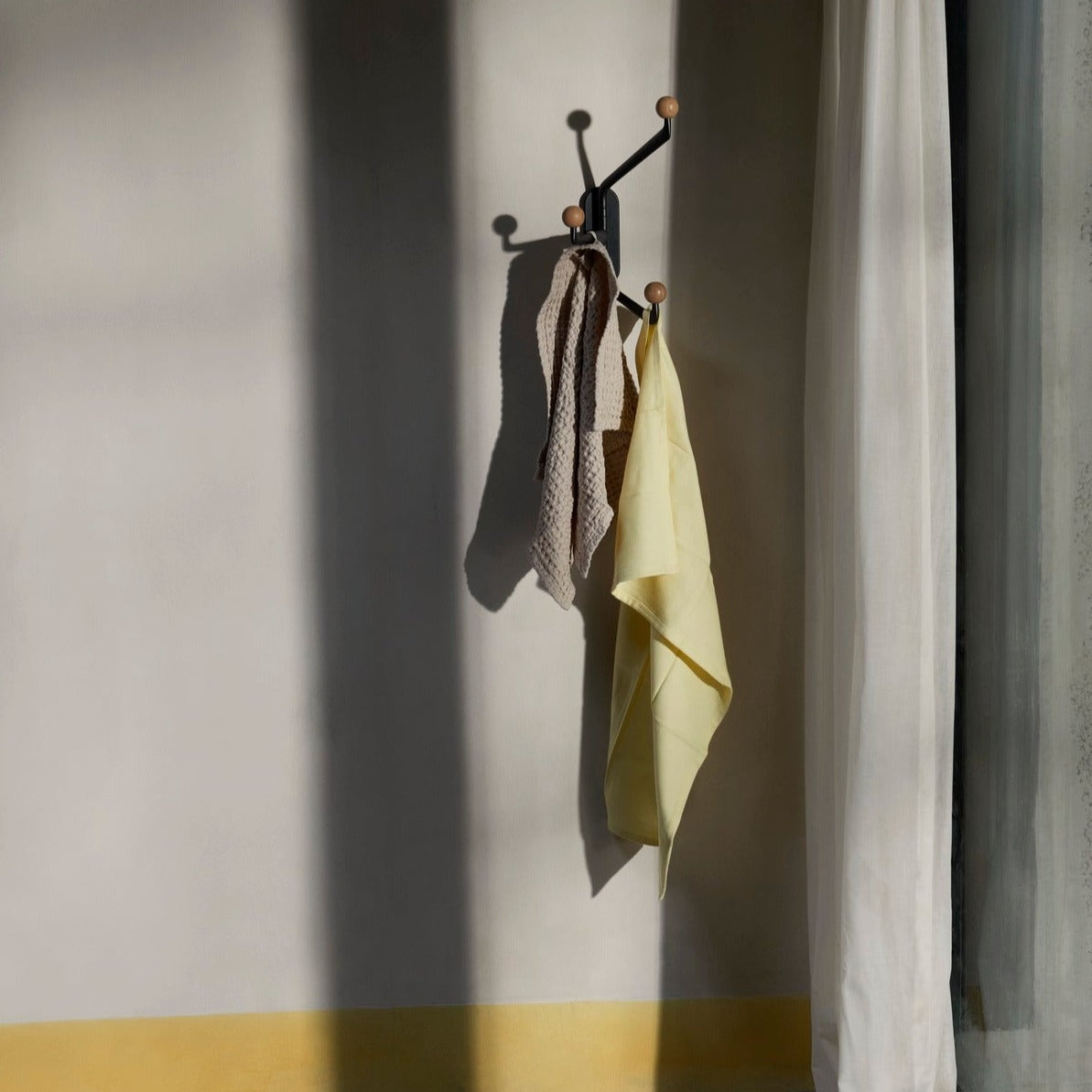 &Tradition Capture Wall Hook - Graphite & Multicolour (SC74)