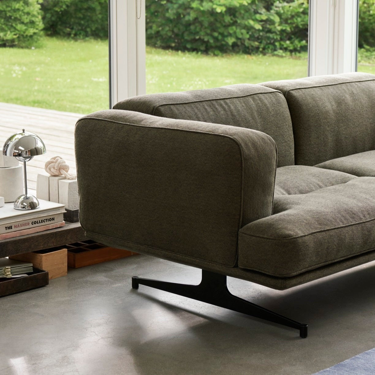 &Tradition Inland 2-Seater Sofa (AV22)