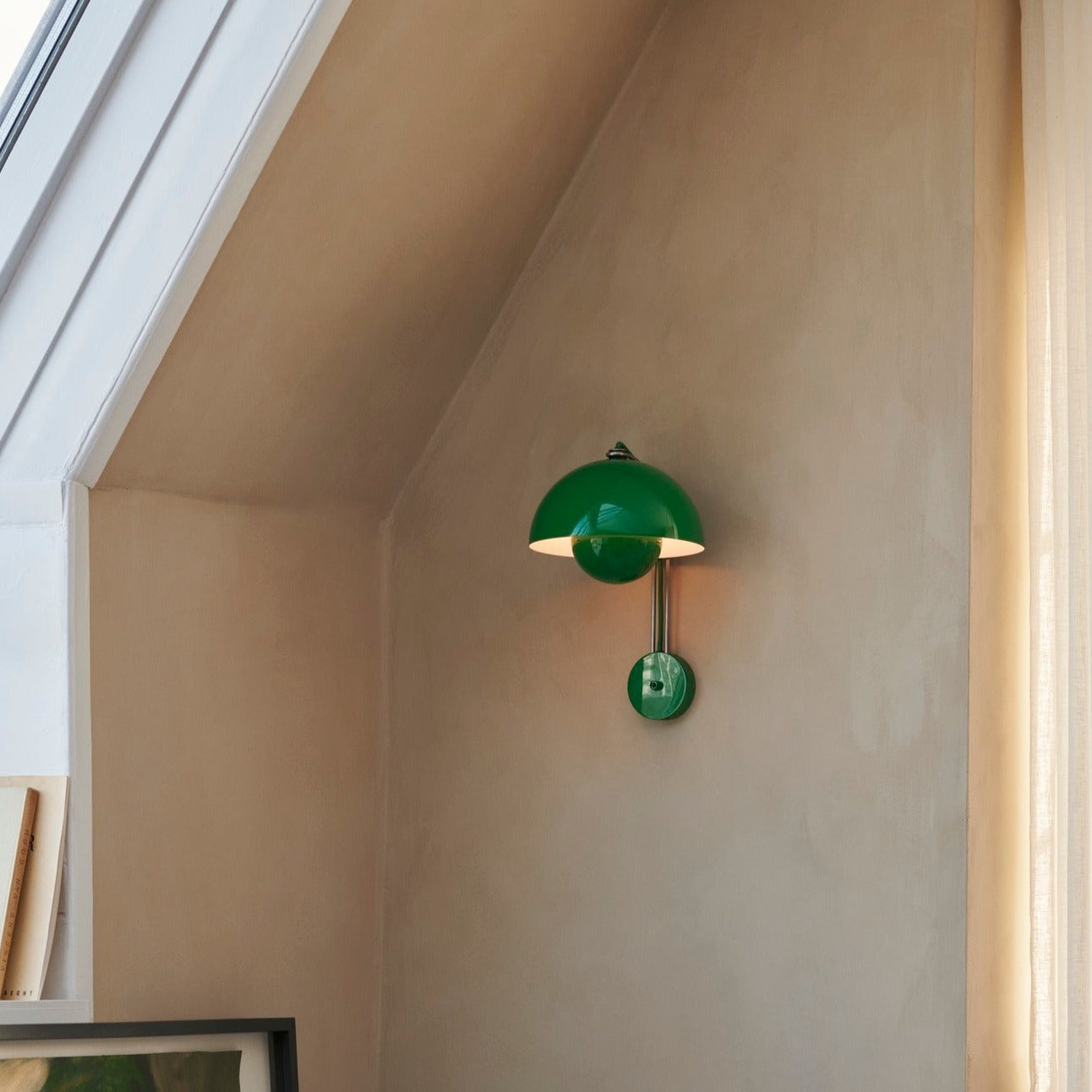 &Tradition Flowerpot Wall Lamp VP8