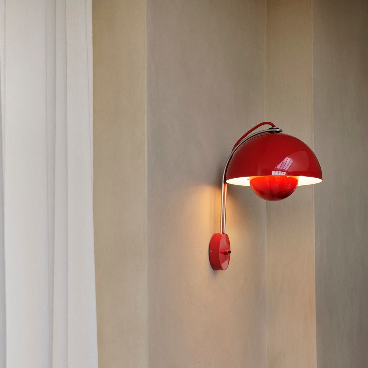 &Tradition Flowerpot Wall Lamp VP8