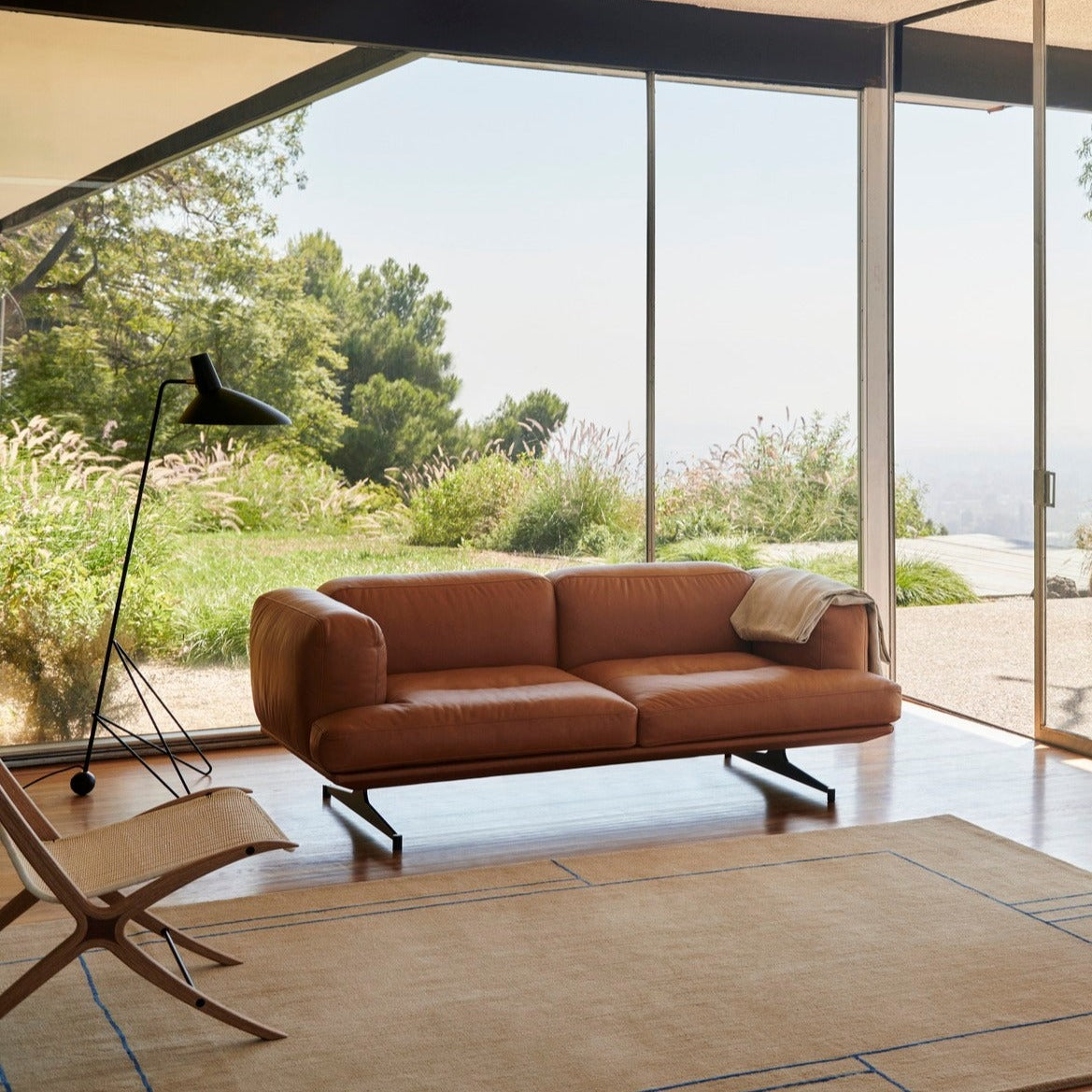 &Tradition Inland 2-Seater Sofa (AV22)