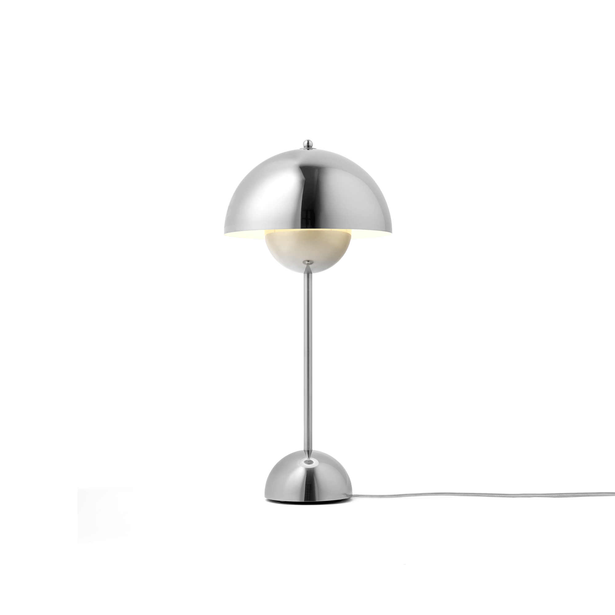 &Tradition Flowerpot Table Lamp VP3